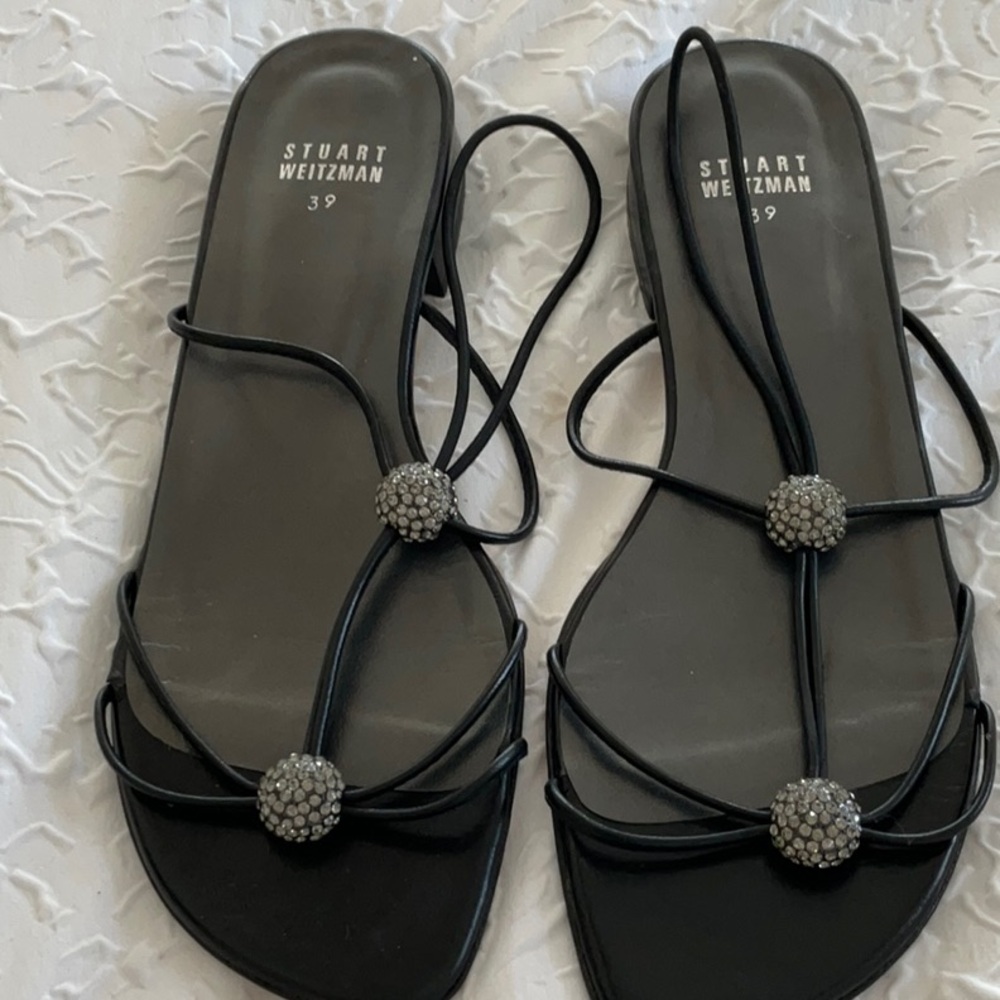 NEW STUART WEITZMAN black jeweled flat sandals 39 9 leather straps and elastic